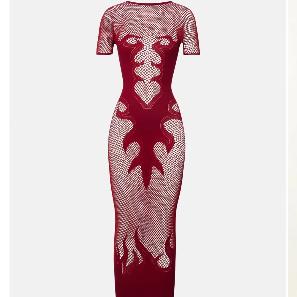 Poster Girl: Peachy Dress Red